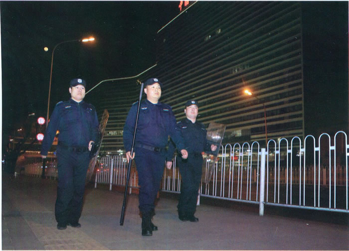 保安員夜間巡邏